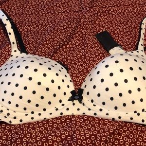 Victoria’s Secret no wire bra